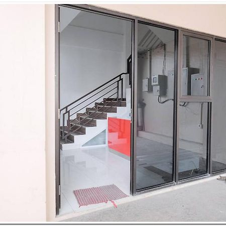 Reddoorz Near Kota Tua 2 Hotel Jakarta Exterior photo