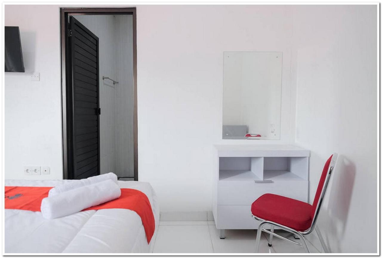 Reddoorz Near Kota Tua 2 Hotel Jakarta Exterior photo