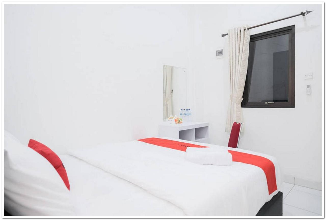 Reddoorz Near Kota Tua 2 Hotel Jakarta Exterior photo