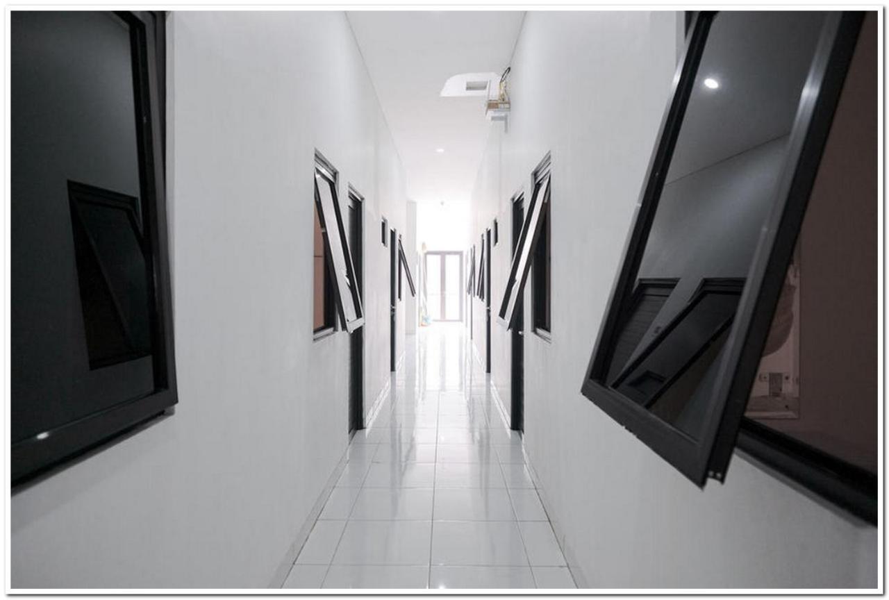 Reddoorz Near Kota Tua 2 Hotel Jakarta Exterior photo