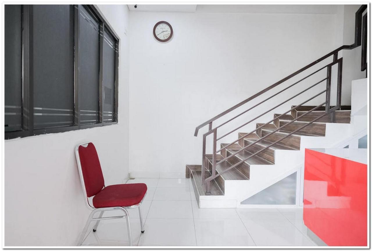 Reddoorz Near Kota Tua 2 Hotel Jakarta Exterior photo