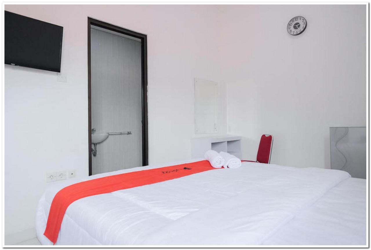 Reddoorz Near Kota Tua 2 Hotel Jakarta Exterior photo