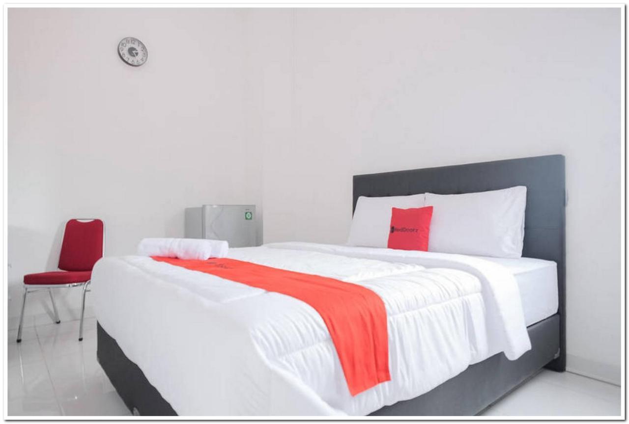 Reddoorz Near Kota Tua 2 Hotel Jakarta Exterior photo